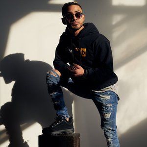 Meet your Posher, Steven